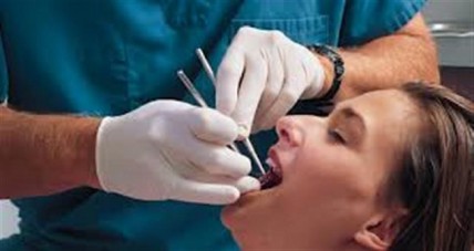 Οι οδοντίατροι συμβάλλουν στην έγκαιρη διάγνωση του AIDS