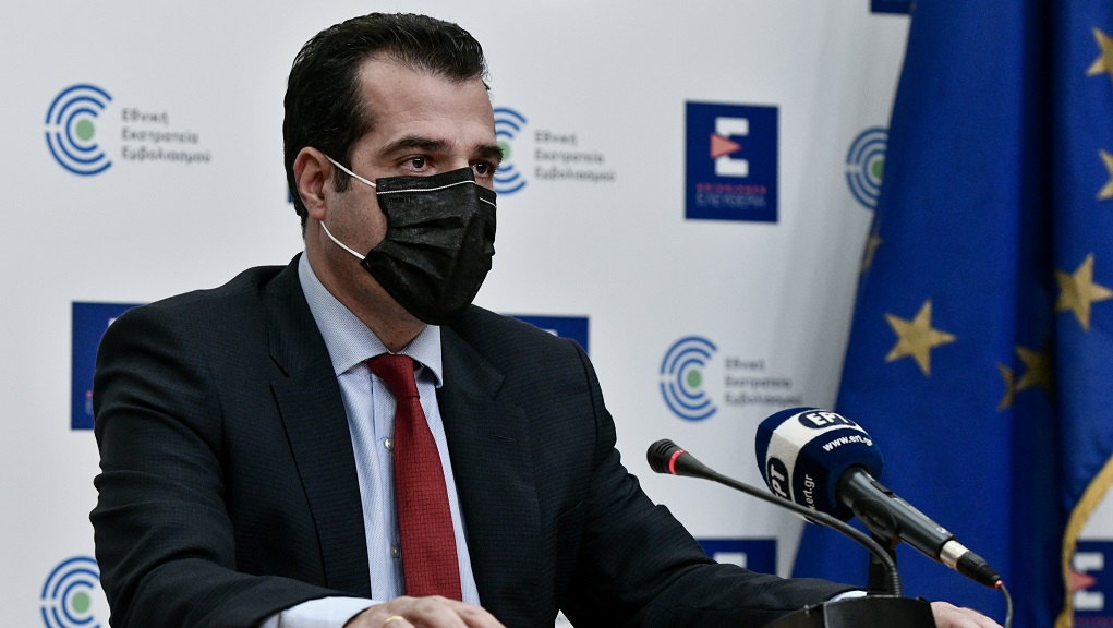 Θ.Πλεύρης: «Την 1η Ιουνίου θα αποφασιστεί σε ποιες περιπτώσεις θα διατηρηθεί η χρήση μάσκας»