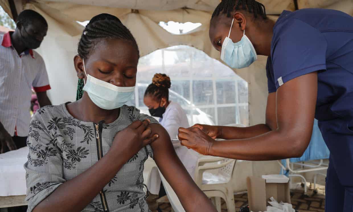 ΠΟΥ: Τα κρούσματα COVID μειώνονται σημαντικά στην Αφρική