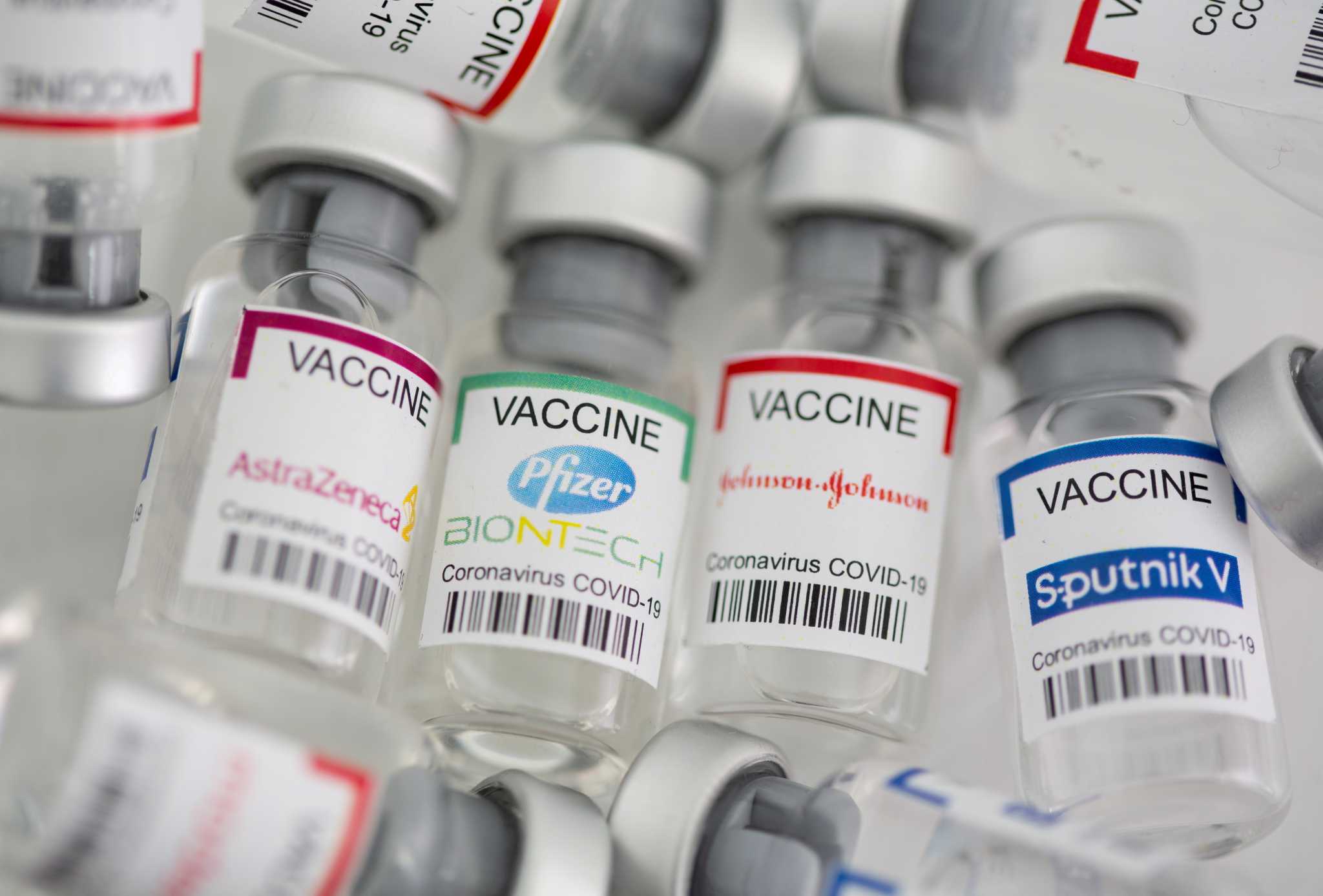 Νέα βρετανική έκθεση: 9 στους 10 θανάτους σχετιζόμενους με COVID είναι εμβολιασμένοι