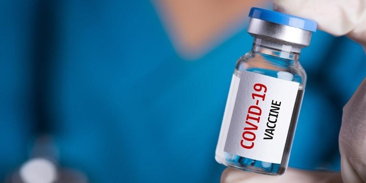 Λίστα με oνόματα και τηλέφωνα γιατρών για κατ’ οίκον εμβολιασμό κατά της COVID-19