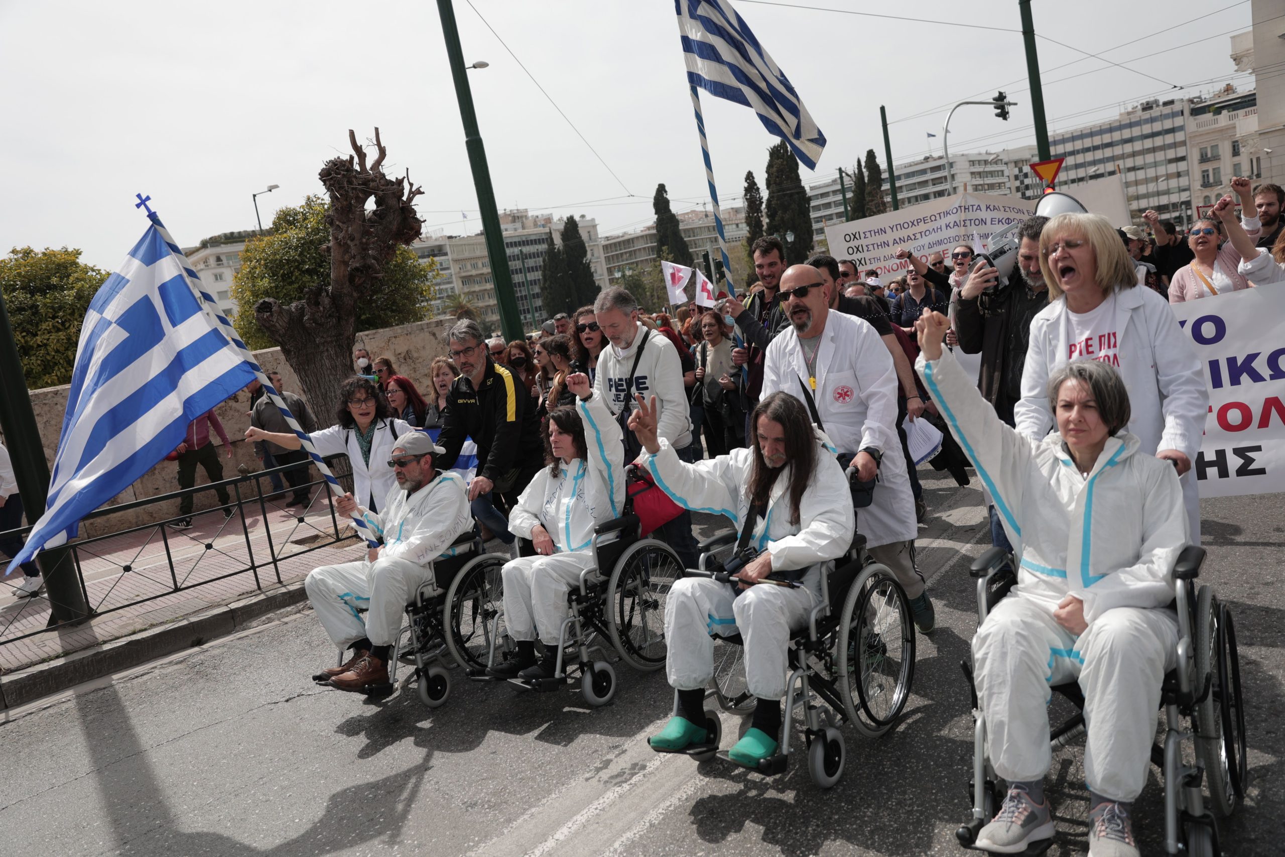 Υγειονομικοί απεργοί πείνας: «Συνεχίζουμε» – Στέλνουν μήνυμα στον πρωθυπουργό (βίντεο)