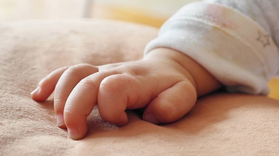 Ο πρώτος θάνατος από οξεία ηπατίτιδα στην Ελλάδα: «Πήρε» ένα μωρό 13 μηνών – Τι μας έκαναν;