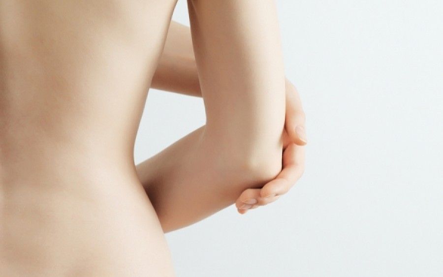 Ξηροί αγκώνες: Τι δείχνουν για την υγεία σου;