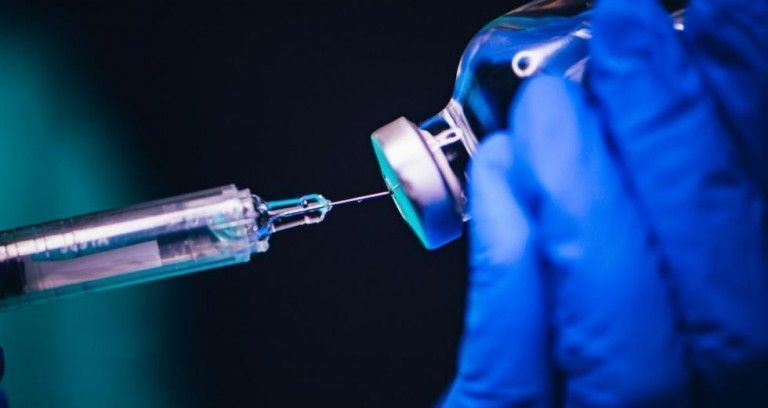 Γερμανία: 17χρονη αθλήτρια έπαθε αυτοάνοσο νόσημα μυασθένειας μετά τον εμβολιασμό της με την 2η δόση