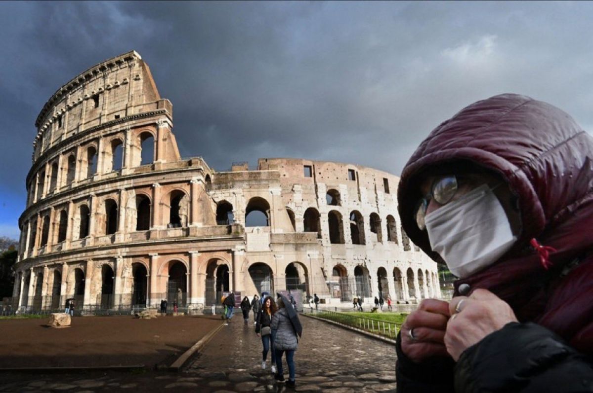 Άρση των μέτρων για τον κορωνοϊό στην Ιταλία: Τέλος στην υποχρεωτική χρήση μάσκας στα ΜΜΜ