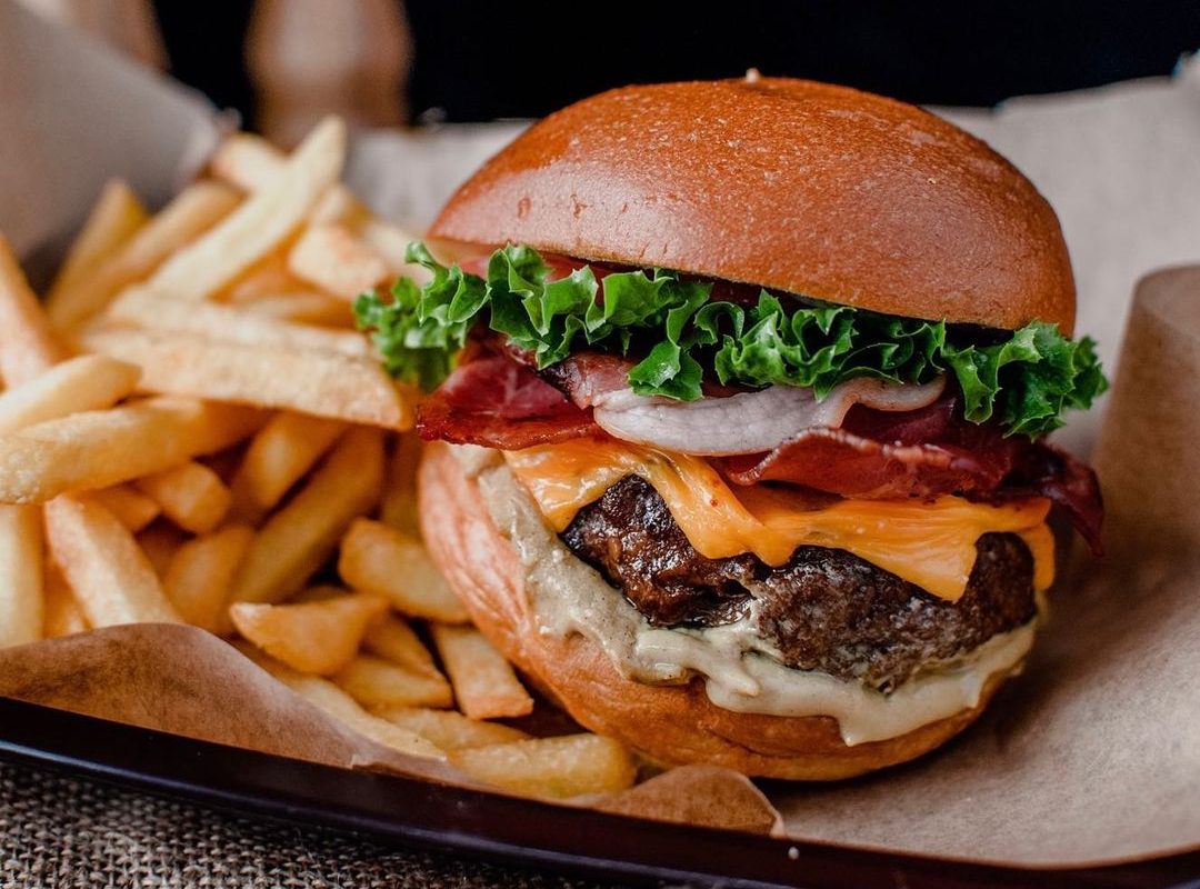 Το burger σας προστατεύει από την… κατάθλιψη σύμφωνα με νέα μελέτη!