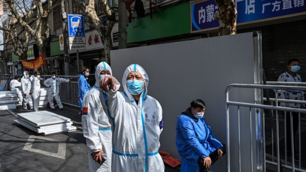 Κορωνοϊός – Κίνα: Χαλαρώνουν τα μέτρα μετά τις χιλιάδες διαδηλώσεις