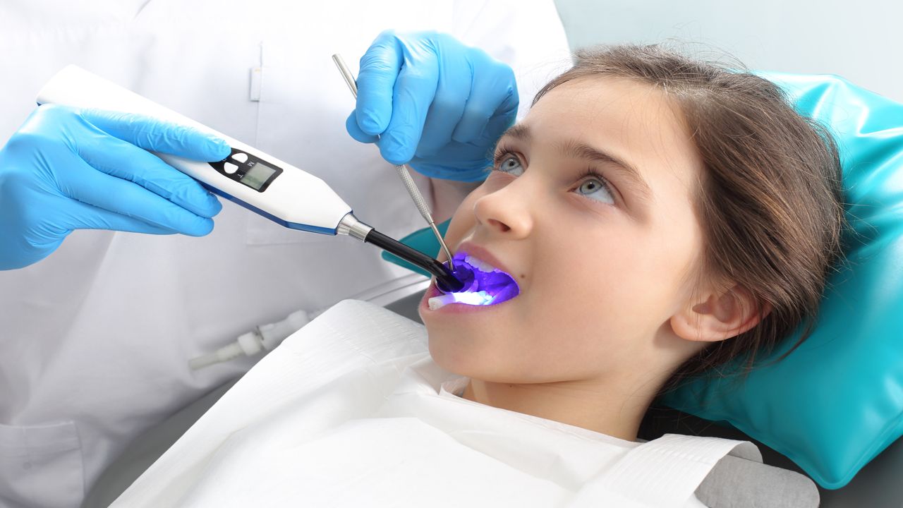 Μετά το «market pass» έρχεται το… «dentist pass» για δωρεάν οδοντίατρο σε χιλιάδες παιδιά