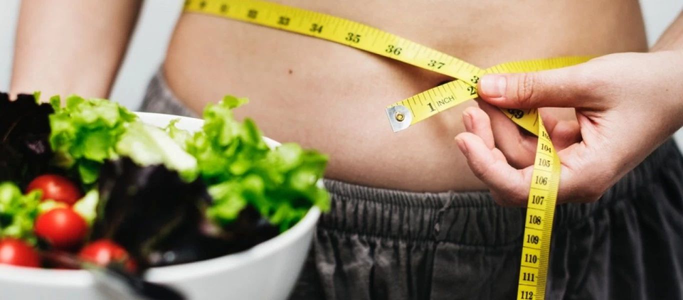 Εύκολες αλλαγές στη διατροφή που θα σας βοηθήσουν να χάσετε κιλά