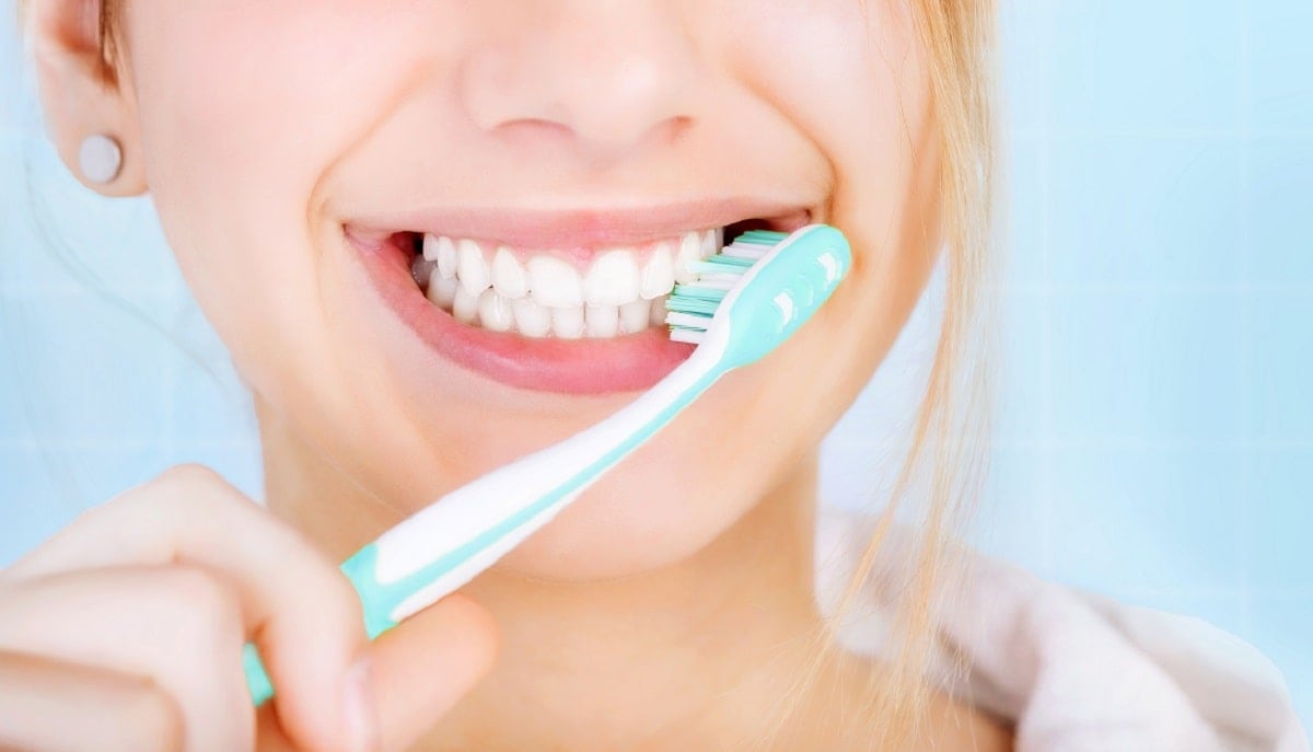 Το καθημερινό καλό βούρτσισμα των δοντιών είναι σωτήριο για την υγεία της καρδιάς – Τι έδειξε μελέτη