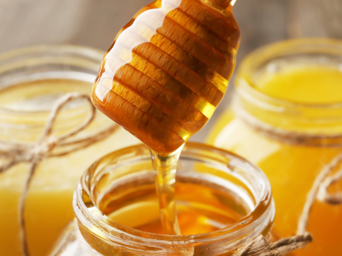 Έτσι θα ξεκρυσταλλώσετε το μέλι που έχει ζαχαρώσει (βίντεο)