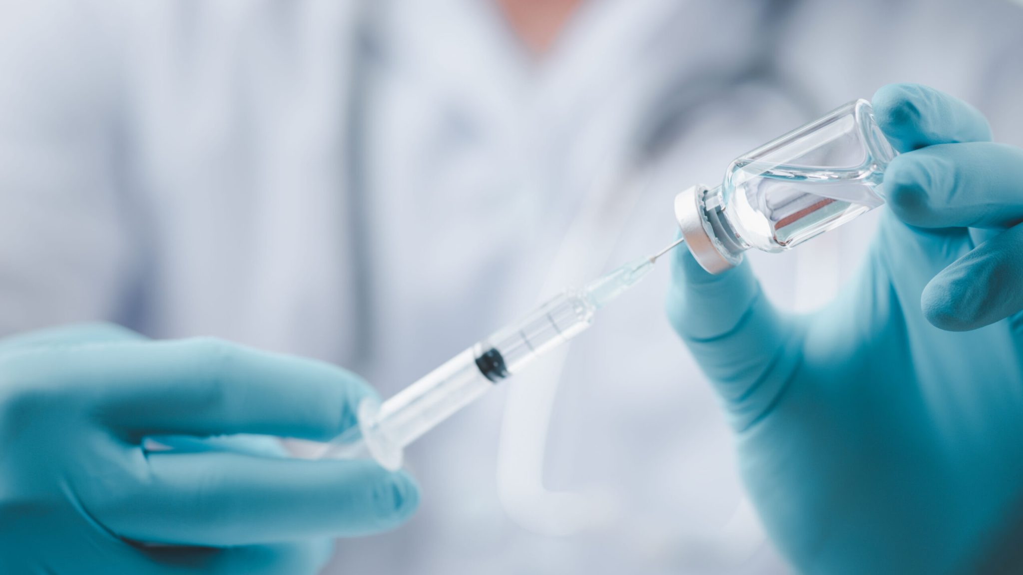 Βρετανία: Ξεκινάει δοκιμαστική χορήγηση εμβολίου σε ασθενείς με καρκίνο