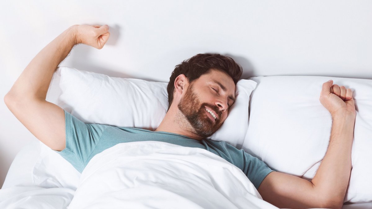 Ροχαλητό: 5+1 τρόποι για να το σταματήσετε