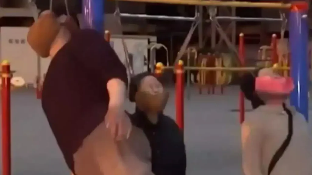 Η επικίνδυνη viral τάση στην Κίνα που υπόσχεται «καλύτερο ύπνο»! (βίντεο)