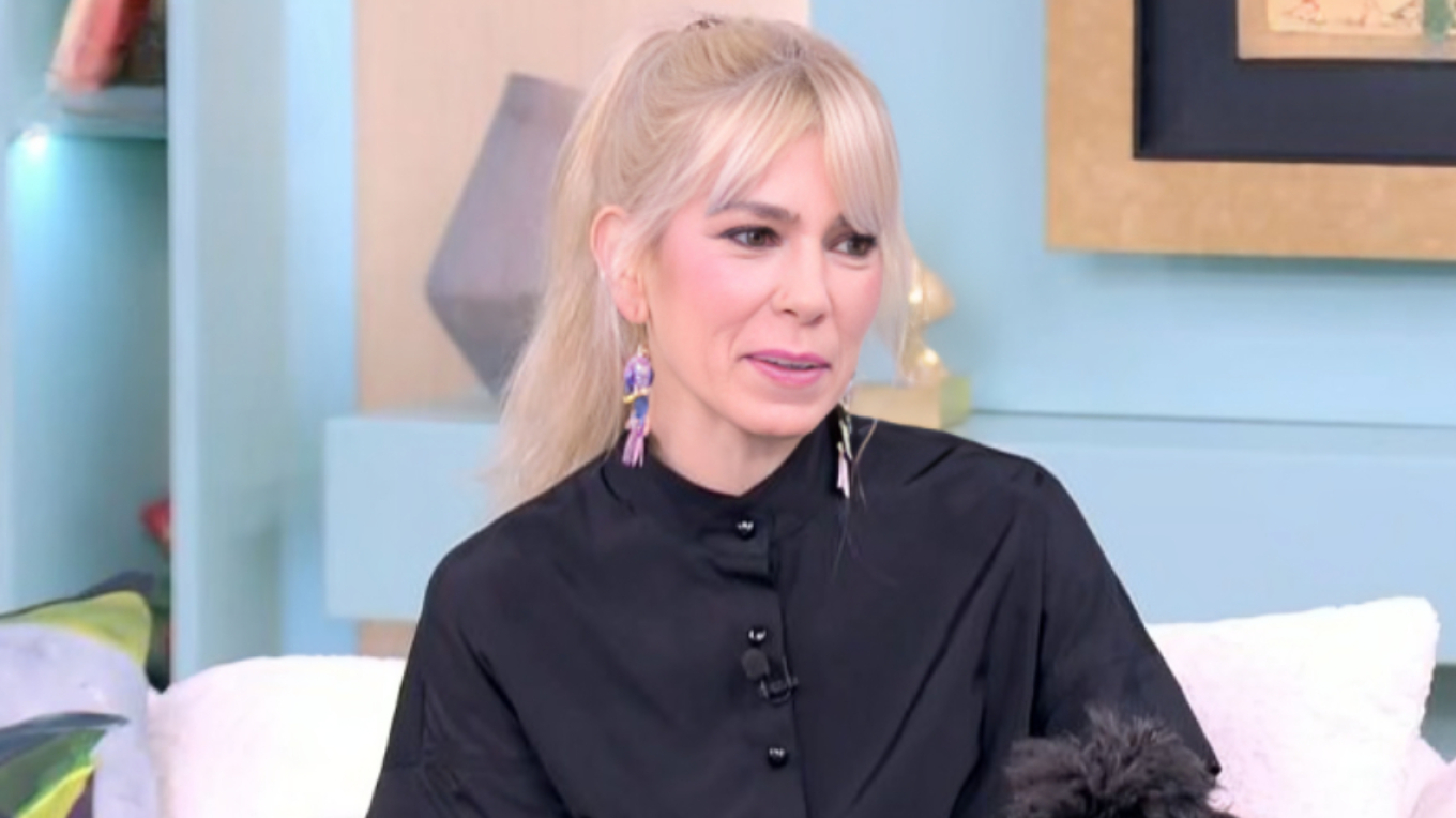 Μυρτώ Αλικάκη: «Ερωτευόμαστε το σκοτεινό μας κομμάτι – Τον άνθρωπο που συμπληρώνει αυτό που μας λείπει» (βίντεο)