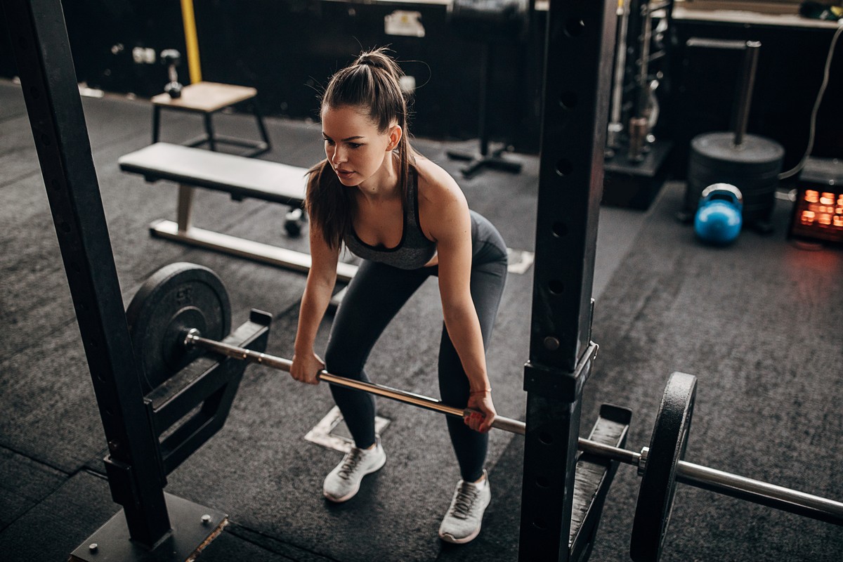 Μύες ή κιλά; – Τι δείχνει πραγματικά τη δύναμη