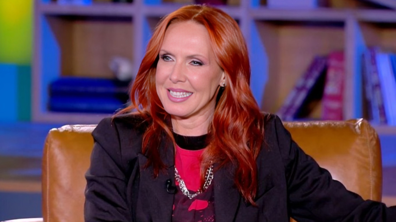 Εβελίνα Παπούλια: «Ο γάμος δεν μου ταιριάζει – Θέλω να πεθάνω ελεύθερη και απόλυτα ερωτευμένη» (βίντεο)