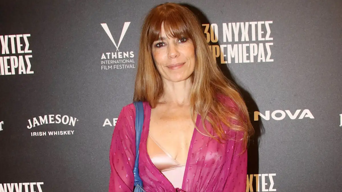 «Αγνώριστη» η Μυρτώ Αλικάκη: Η τολμηρή αλλαγή στο look της ηθοποιού – Δείτε βίντεο